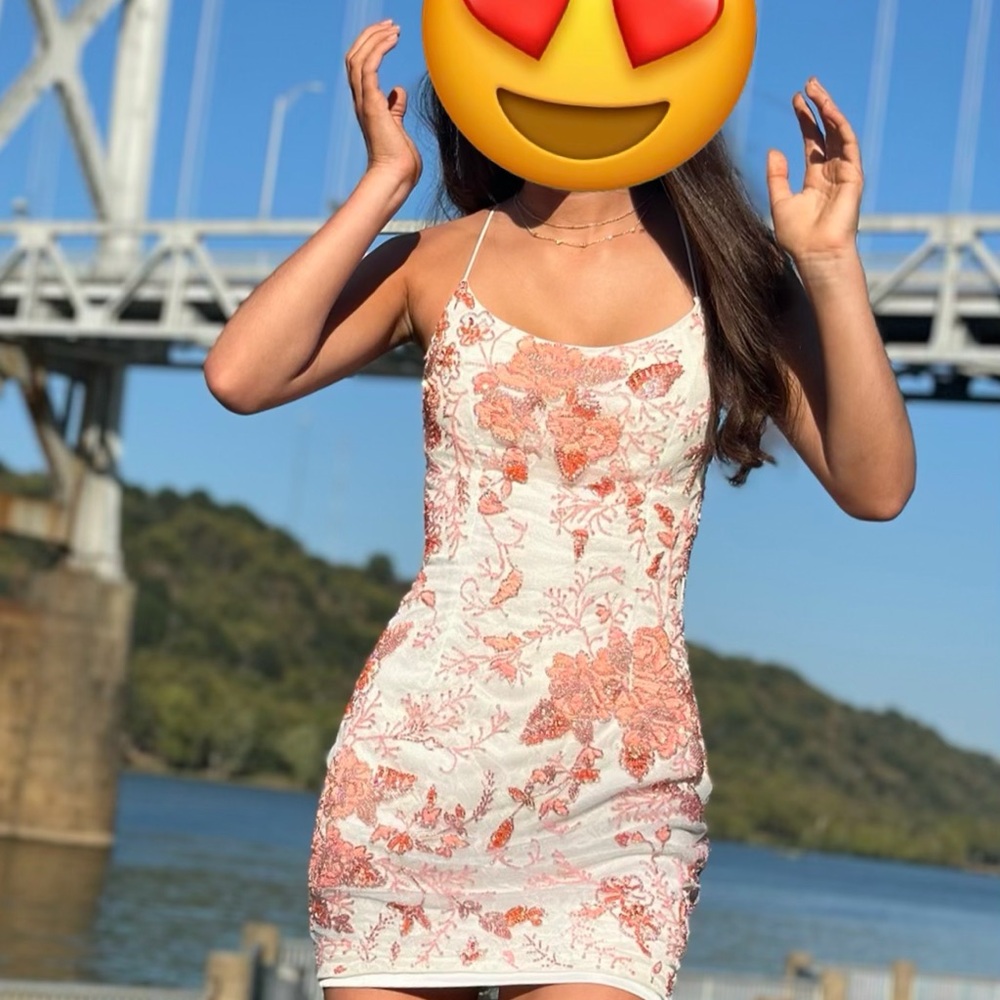 Chic Floral Mini Dress in Pink and White